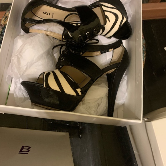 Size 7 worn once - Picture 7 of 8